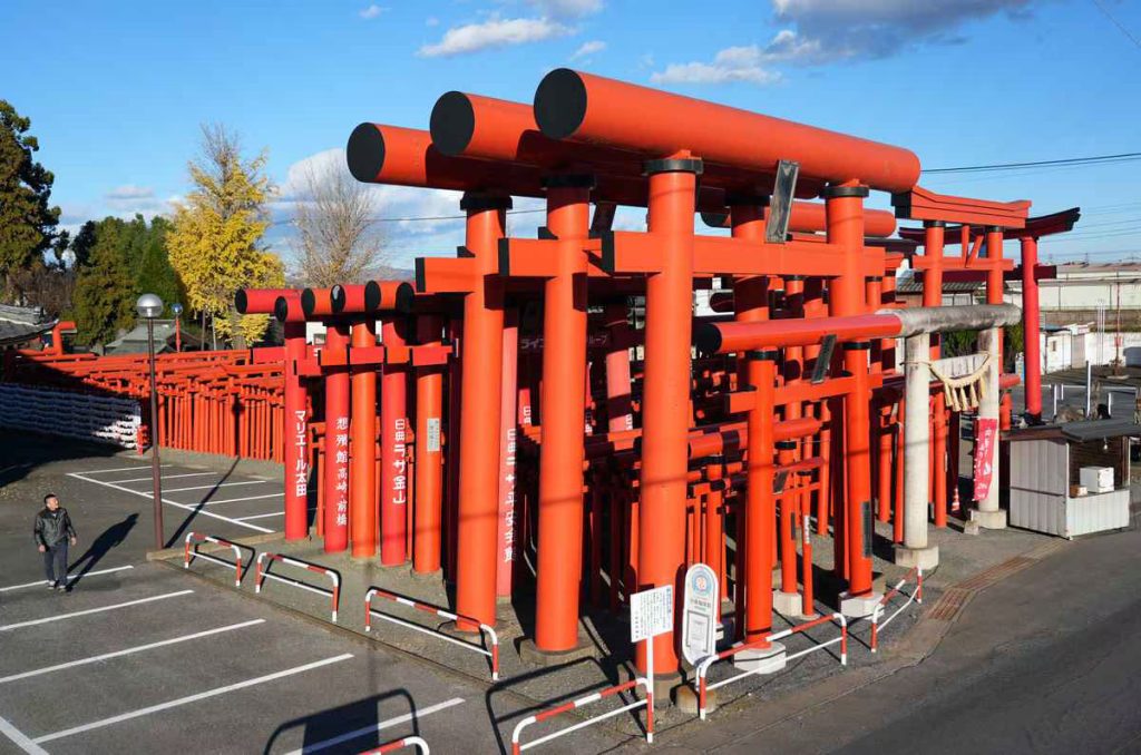 Koizumi Inari Shrine.